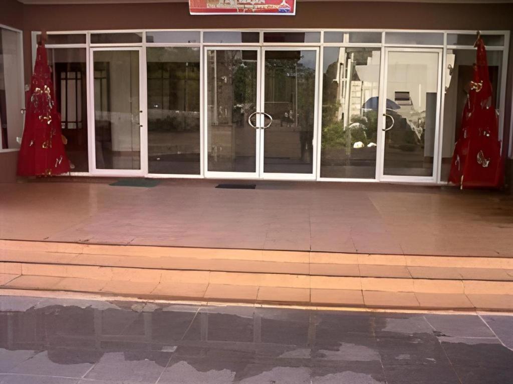 Regal Plaza Hotel Nabua Exterior foto